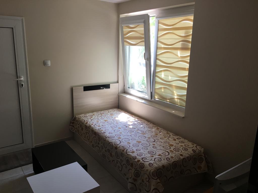 Guest House Nadezhda Hisarya Exterior foto